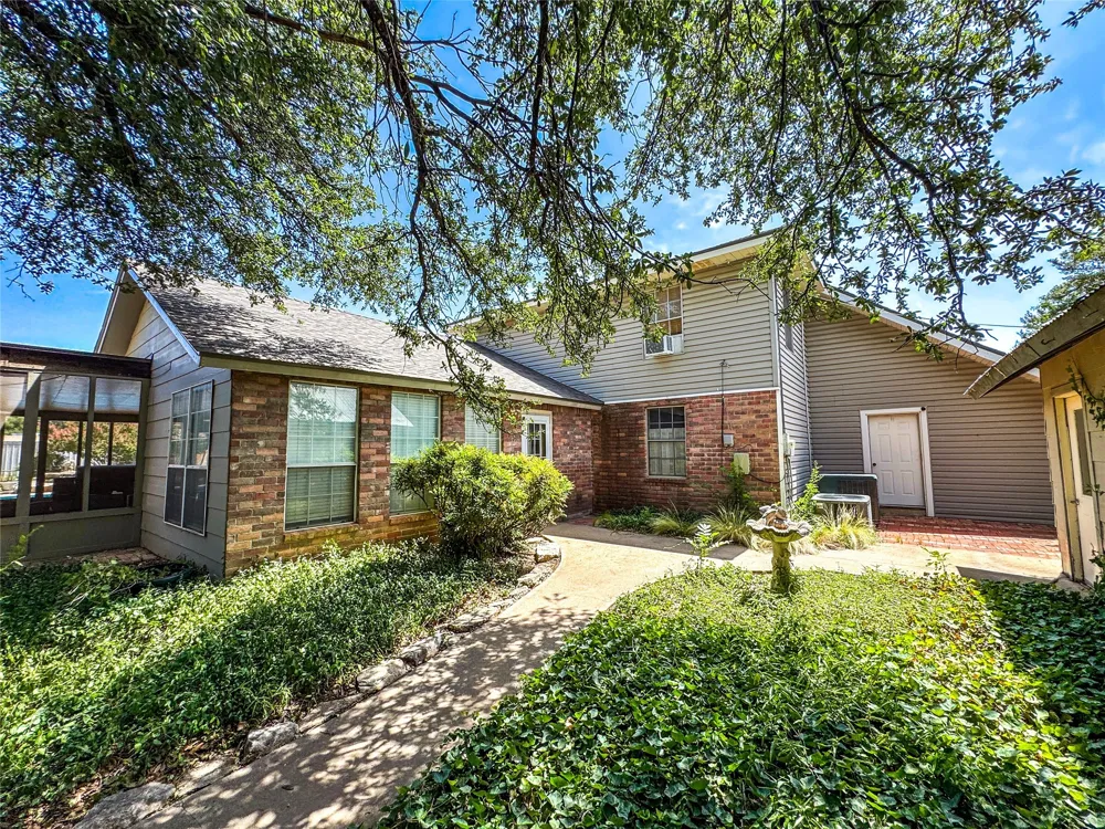 703 Avenue E Haskell, TX 79521