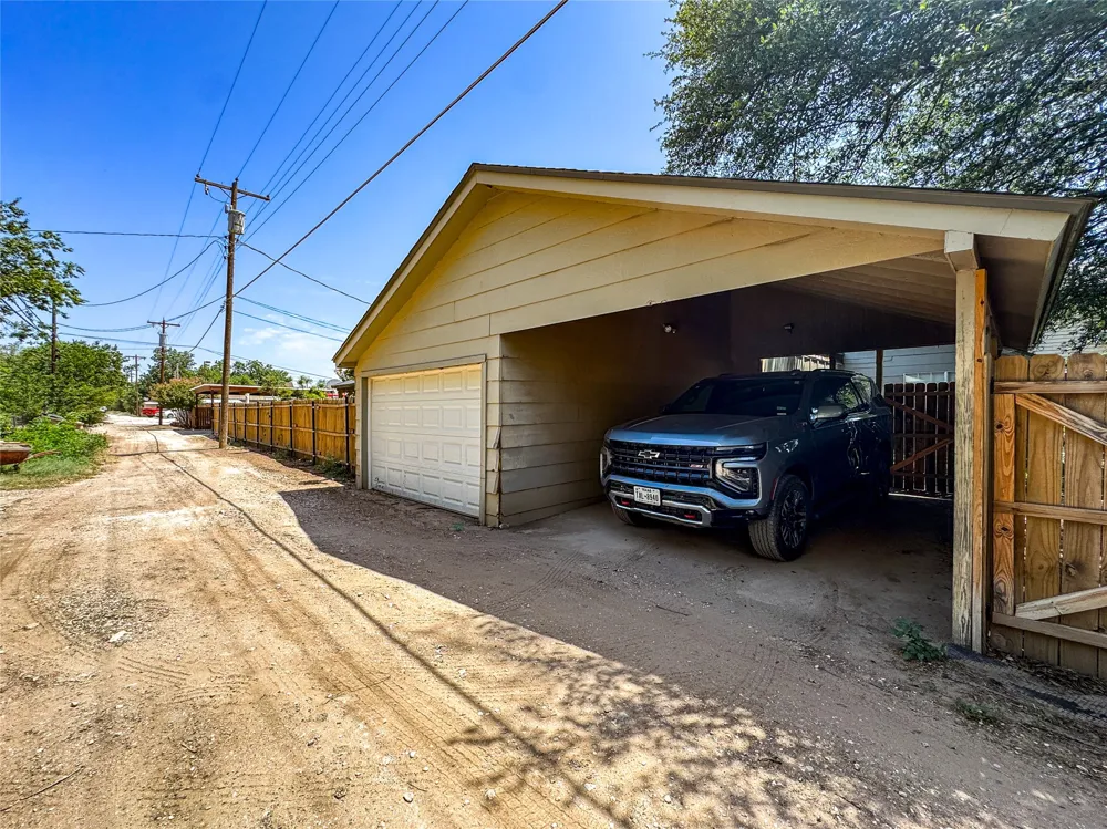 703 Avenue E Haskell, TX 79521