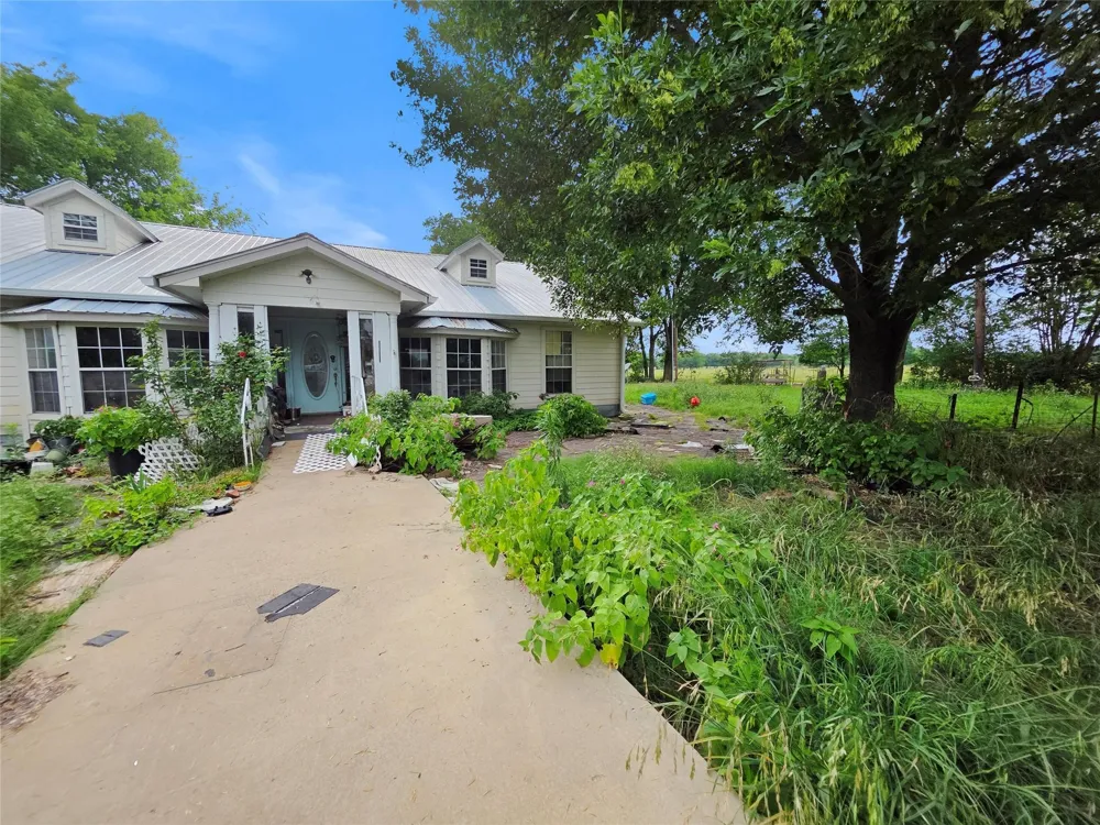 1917 County Road 1144 Miller Grove, TX 75472