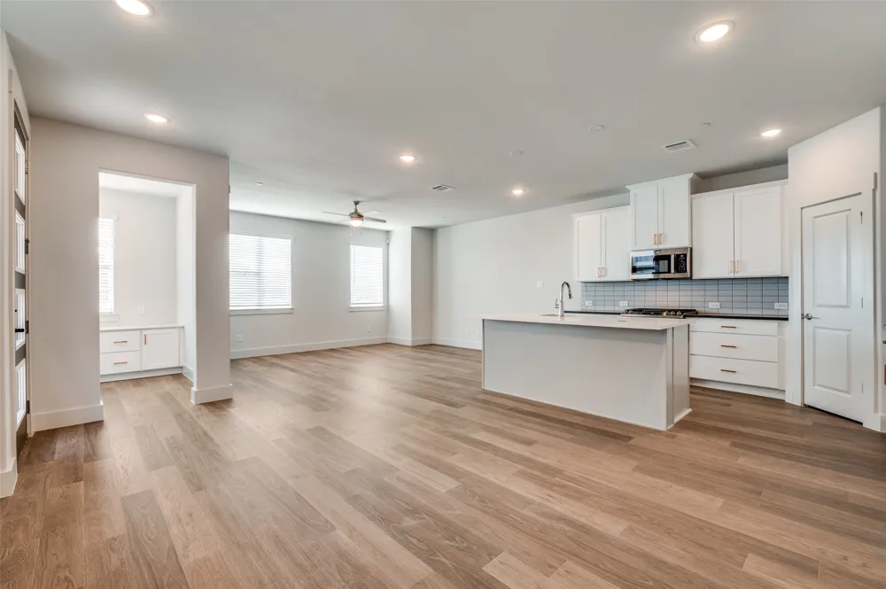 4553 Lamplights Drive Celina, TX 75078