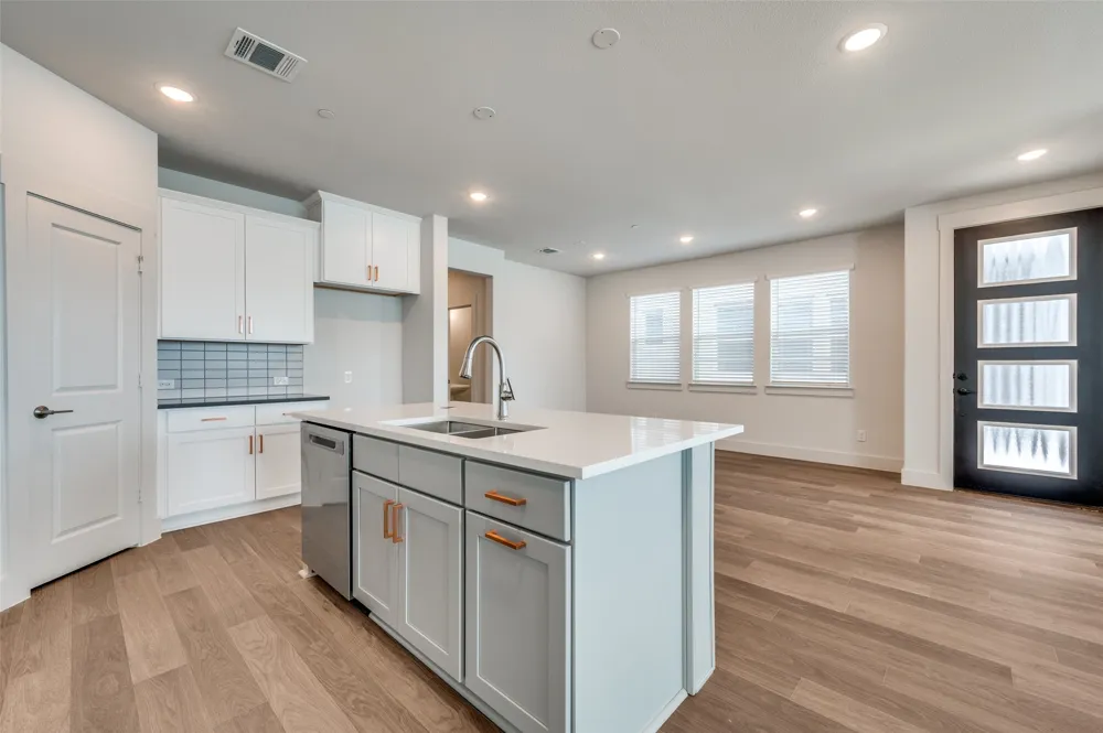 4553 Lamplights Drive Celina, TX 75078