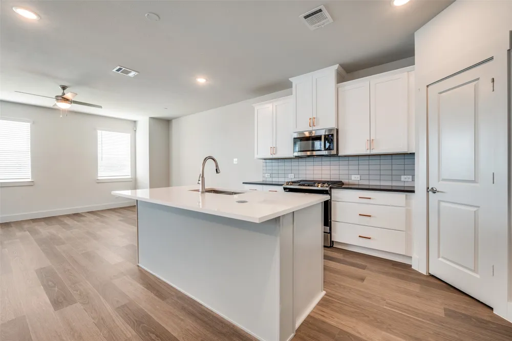 4553 Lamplights Drive Celina, TX 75078