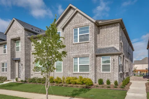 4553 Lamplights Drive