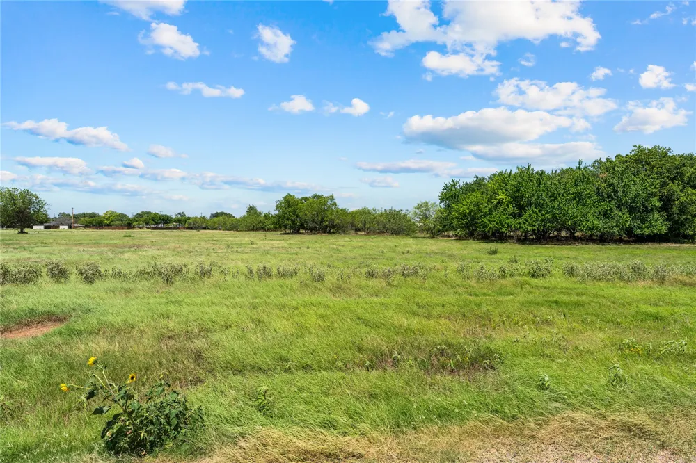 Lakewood Drive Whitney, TX 76692