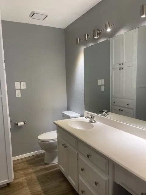 609 Williamsburg Court Granbury, TX 76048