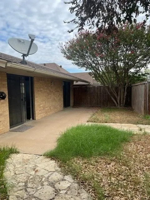 609 Williamsburg Court Granbury, TX 76048