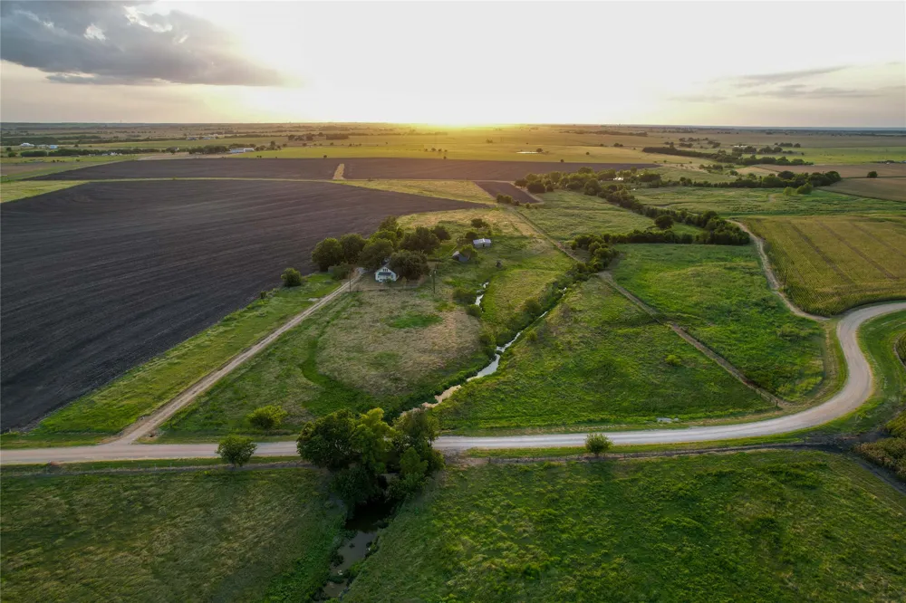 14940 Cathy Creek Road Holland, TX 76534