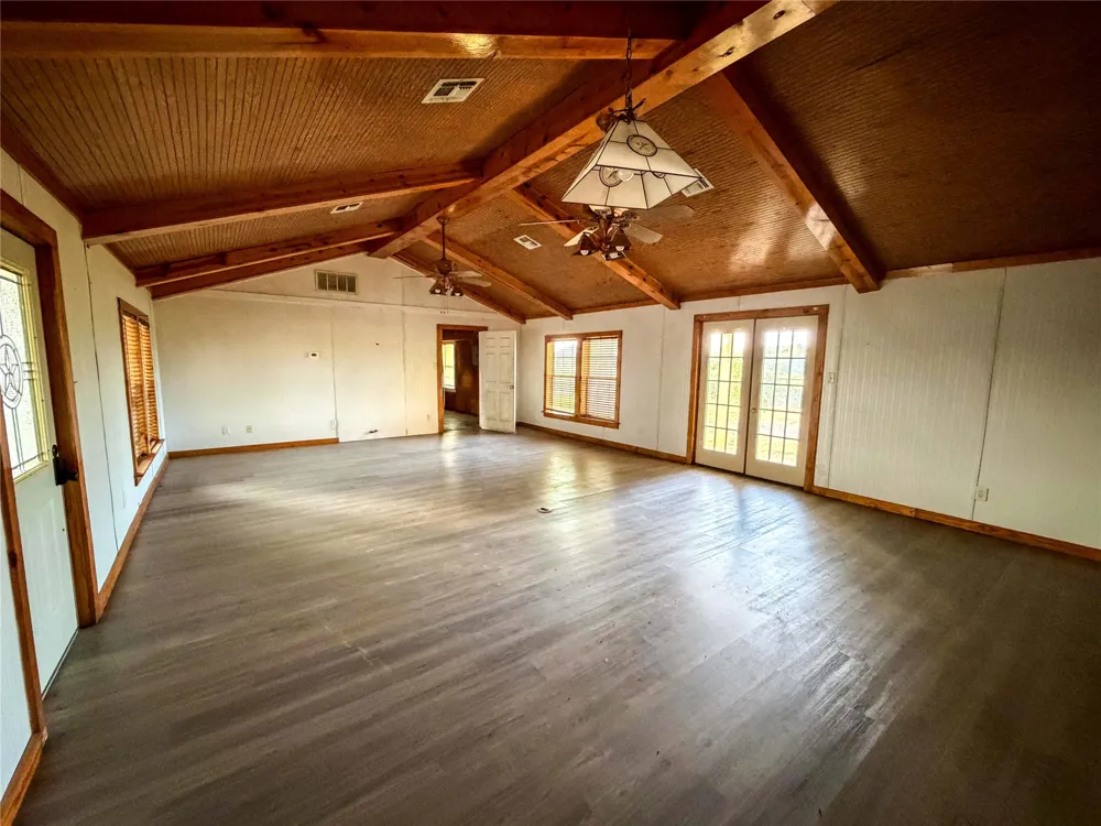 14940 Cathy Creek Road Holland, TX 76534