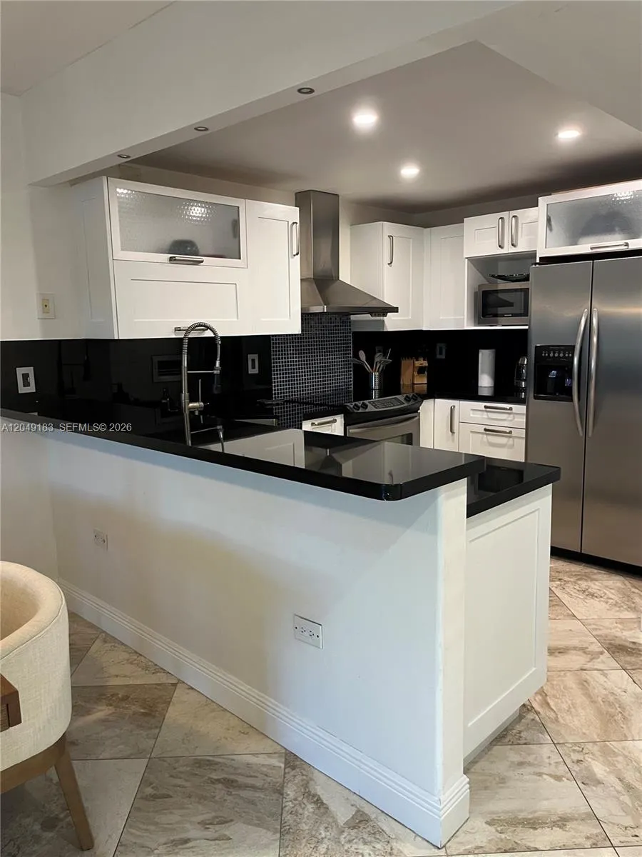 2301 Collins Ave #731 Miami Beach, FL 33139
