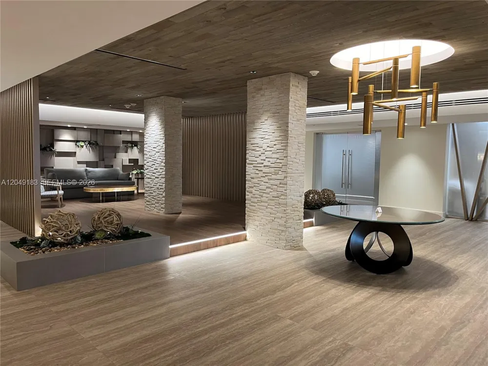 2301 Collins Ave #731 Miami Beach, FL 33139