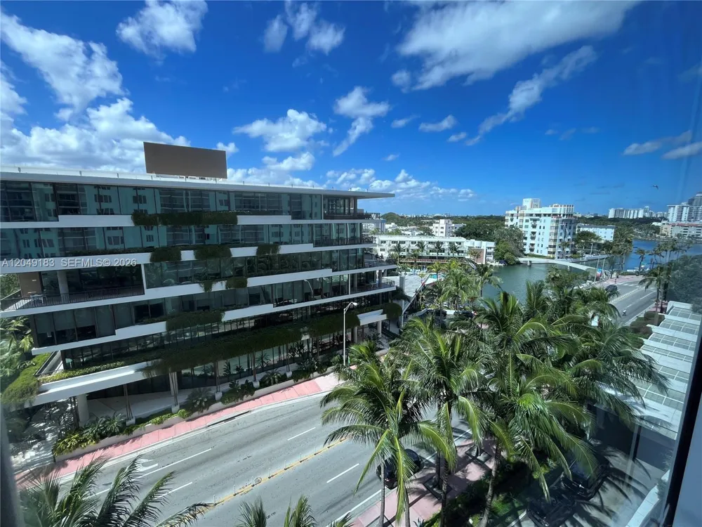 2301 Collins Ave #731 Miami Beach, FL 33139