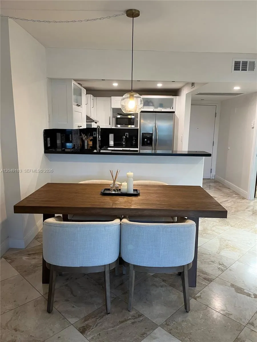 2301 Collins Ave #731 Miami Beach, FL 33139