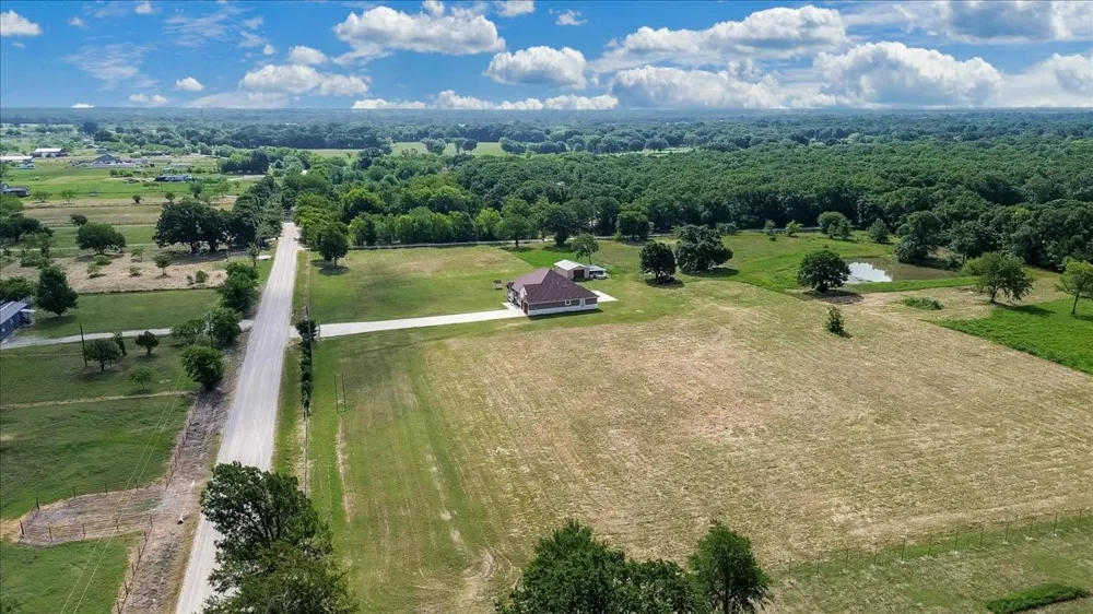 9325 County Road 4074 Scurry, TX 75158