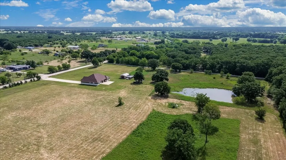 9325 County Road 4074 Scurry, TX 75158