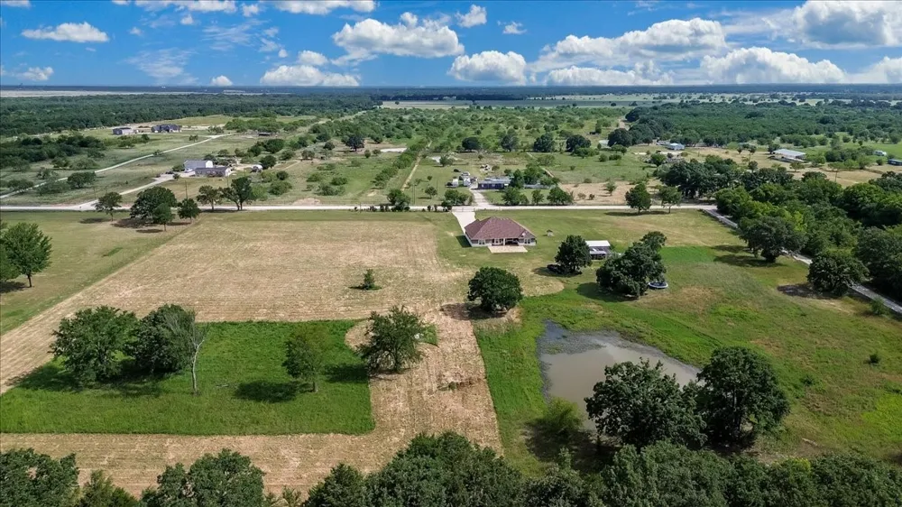 9325 County Road 4074 Scurry, TX 75158