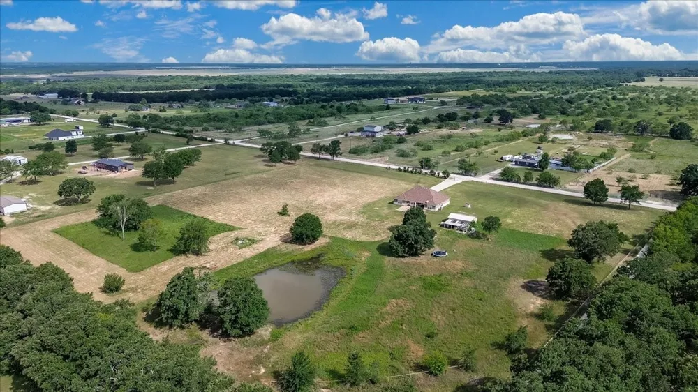 9325 County Road 4074 Scurry, TX 75158