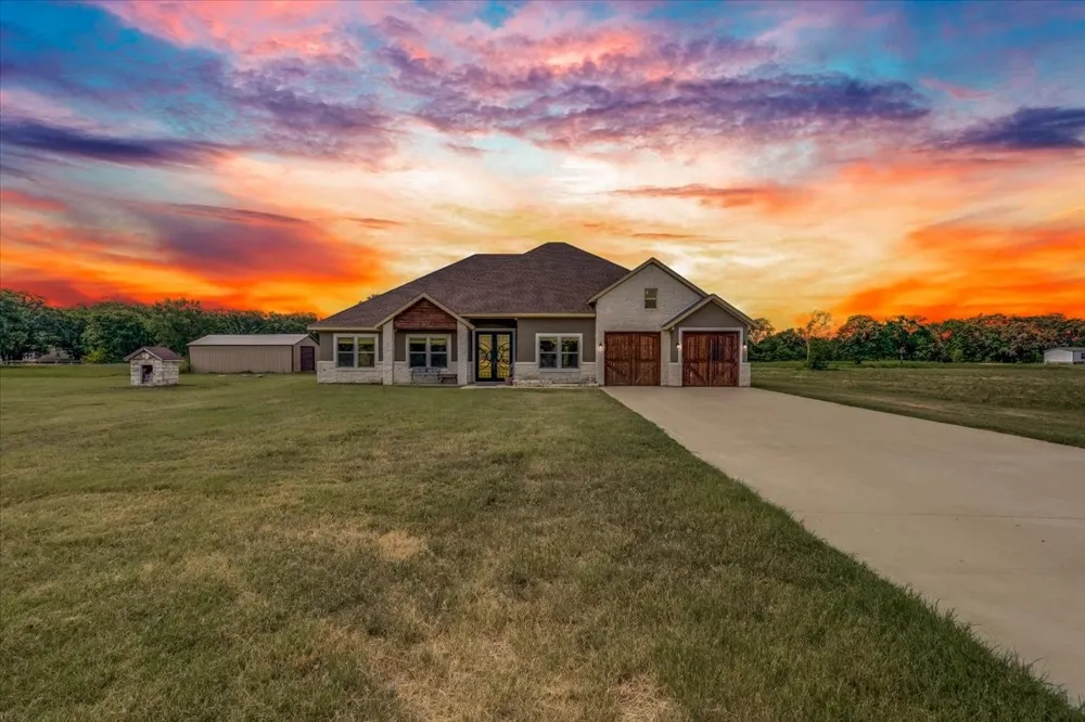 9325 County Road 4074 Scurry, TX 75158