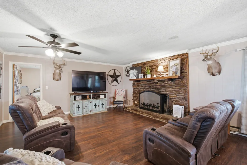 270 County Road 425 De Leon, TX 76444