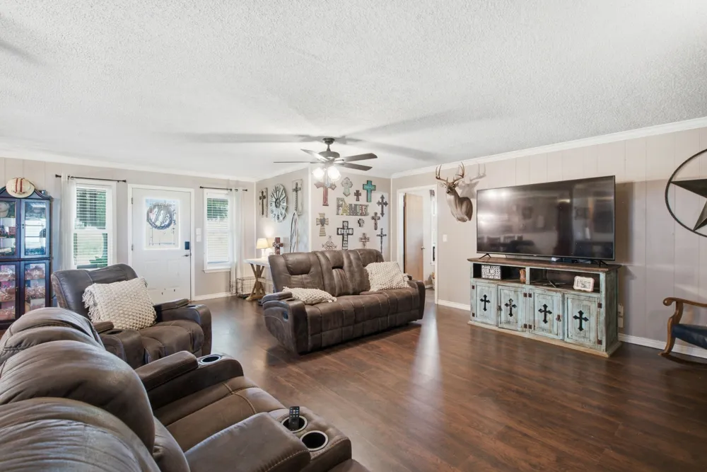 270 County Road 425 De Leon, TX 76444