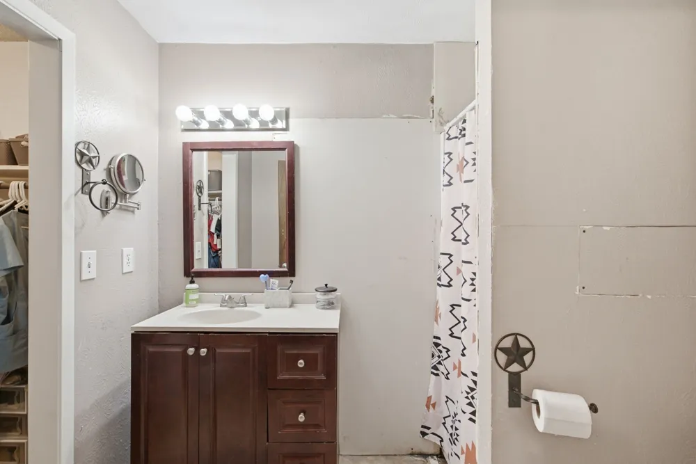 270 County Road 425 De Leon, TX 76444