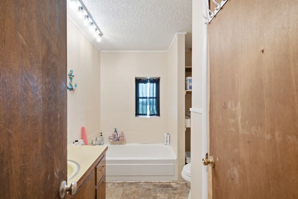 270 County Road 425 De Leon, TX 76444