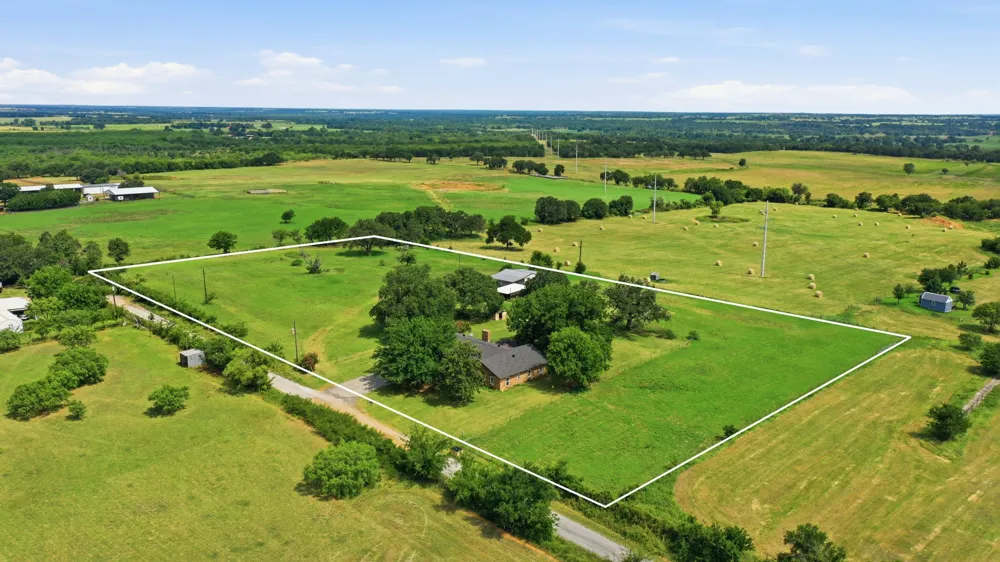 270 County Road 425 De Leon, TX 76444