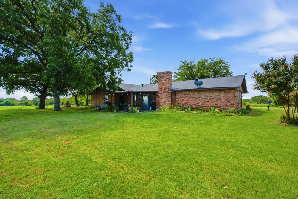 270 County Road 425 De Leon, TX 76444