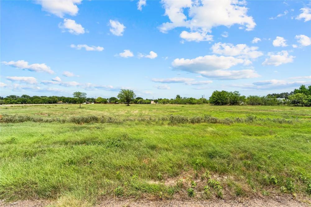 Lakewood Drive Whitney, TX 76692