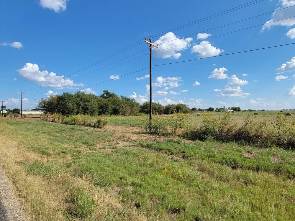 HWY 82 Lindsay, TX 76250