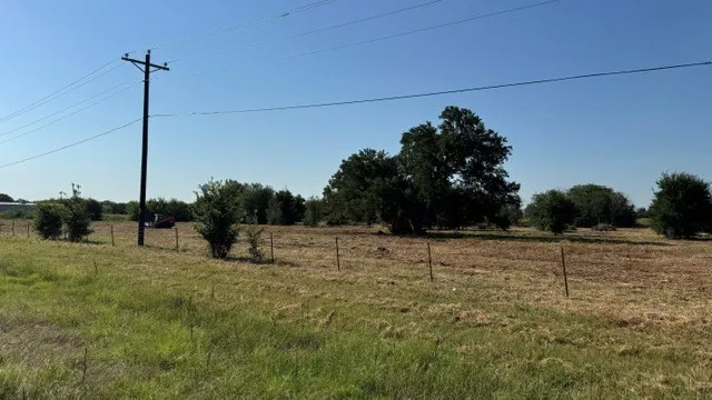 HWY 82 Lindsay, TX 76250