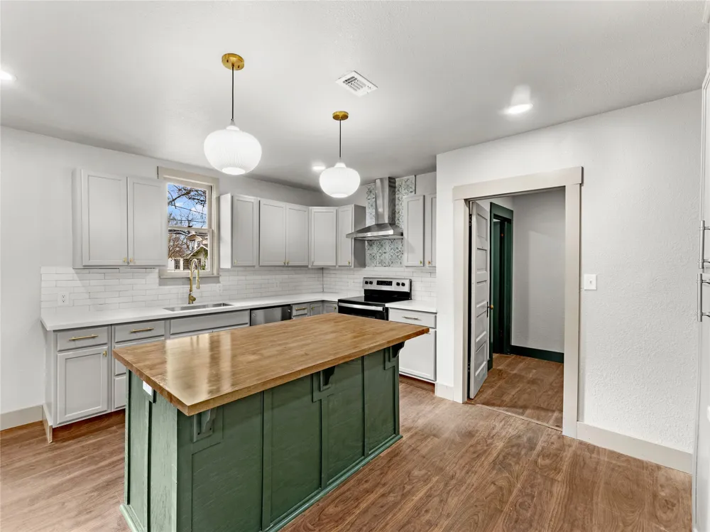 603 Saint Francis Street Gonzales, TX 78629