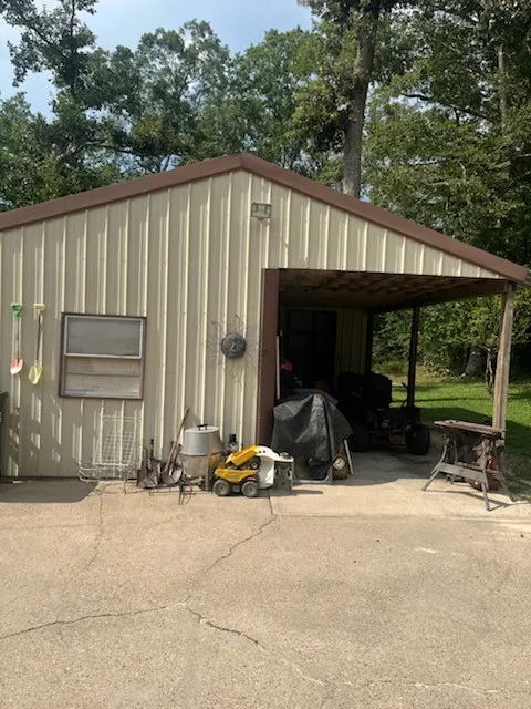 128 County Road 3540 Woodville, TX 75979