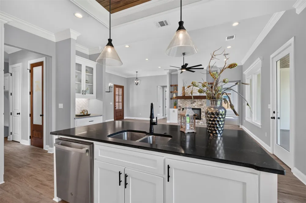 76 Turtle Creek Drive Benton, LA 71006