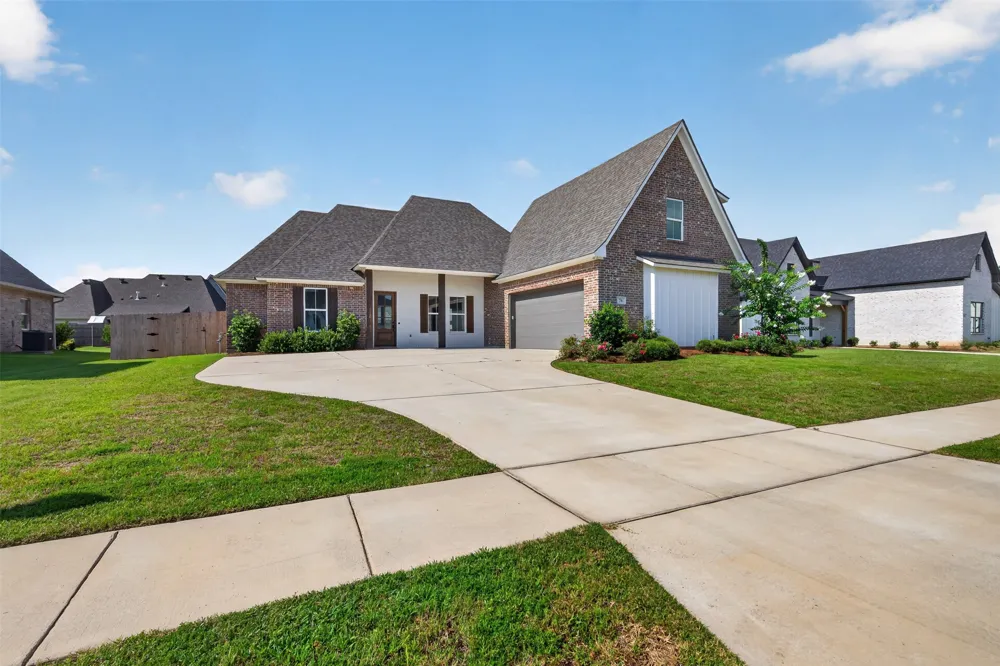 76 Turtle Creek Drive Benton, LA 71006