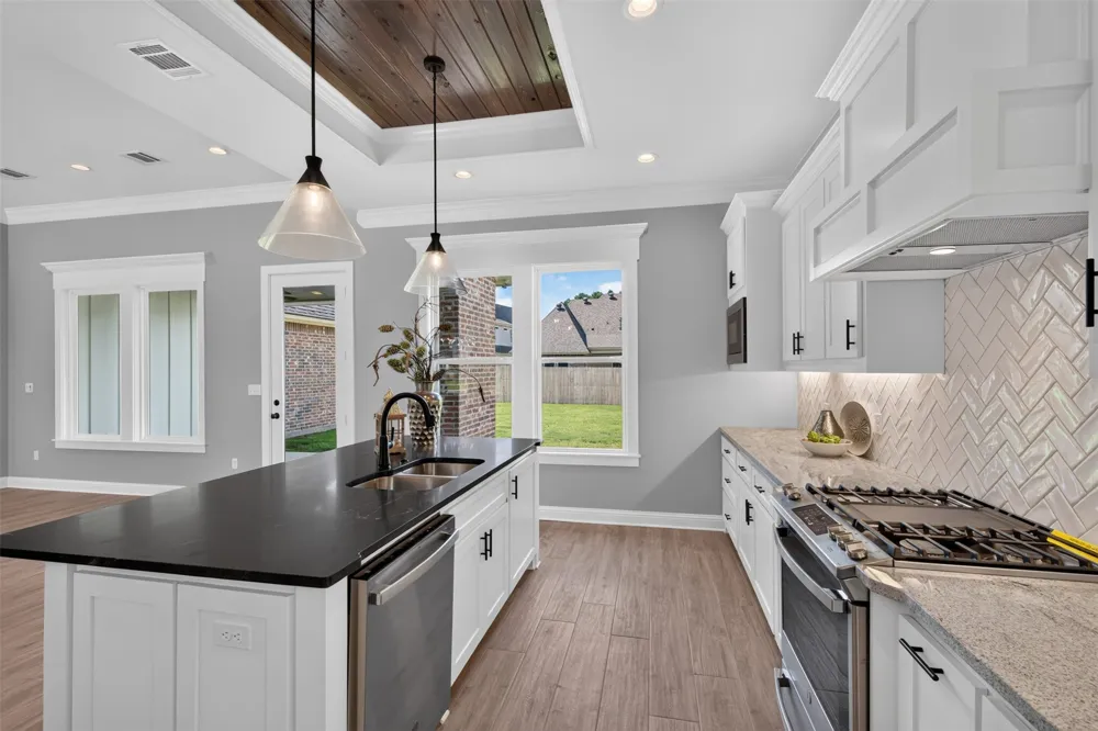 76 Turtle Creek Drive Benton, LA 71006