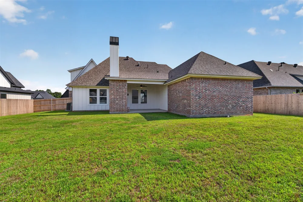 76 Turtle Creek Drive Benton, LA 71006