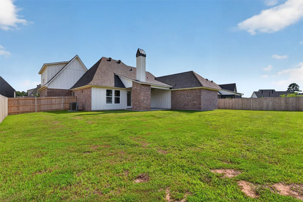 76 Turtle Creek Drive Benton, LA 71006