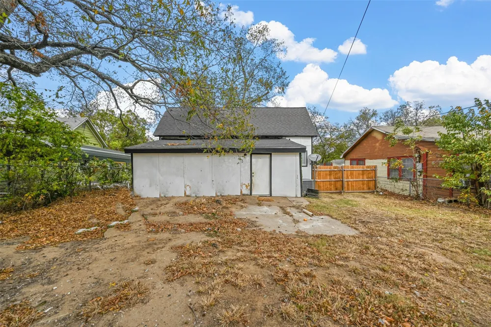708 W Day Street Denison, TX 75020