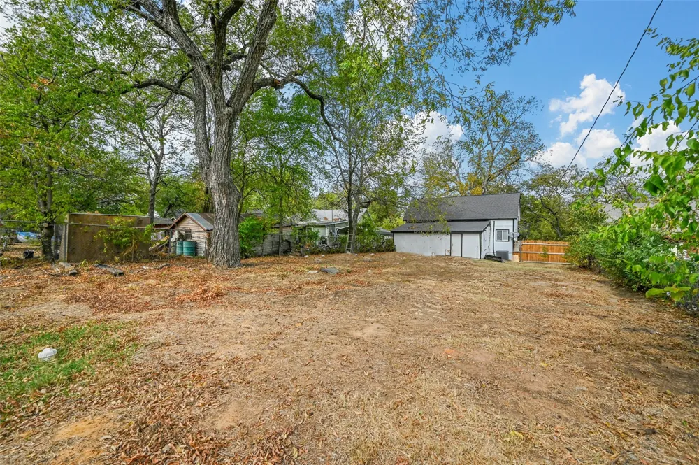 708 W Day Street Denison, TX 75020