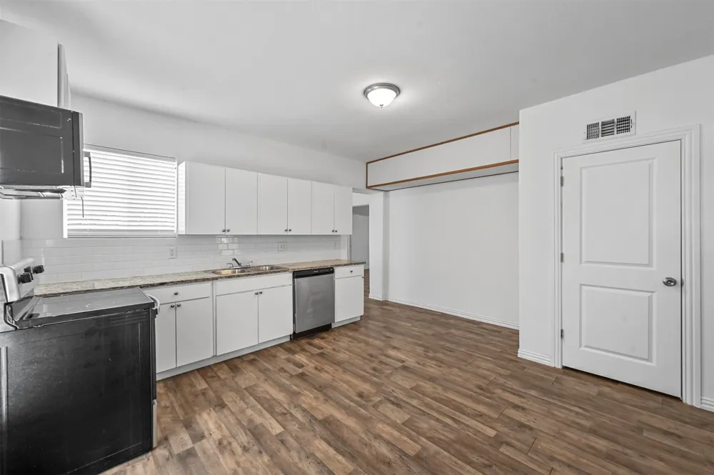 708 W Day Street Denison, TX 75020
