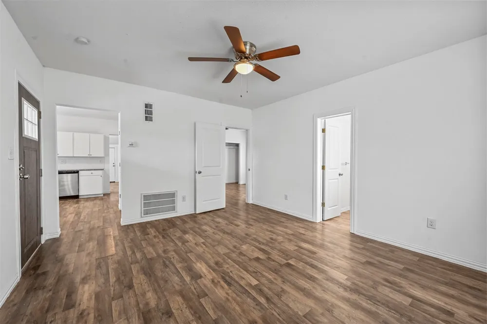 708 W Day Street Denison, TX 75020