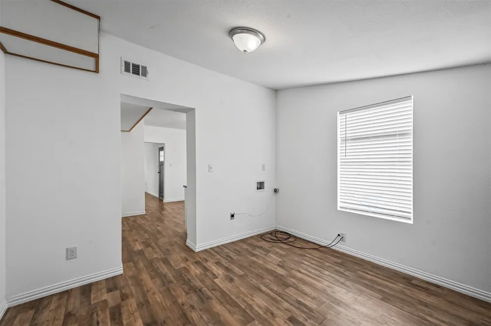 708 W Day Street Denison, TX 75020