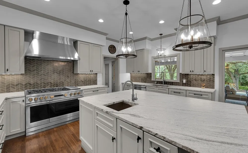 2825 Lake Air Drive Waco, TX 76710