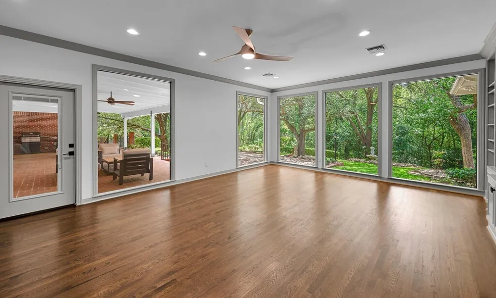 2825 Lake Air Drive Waco, TX 76710