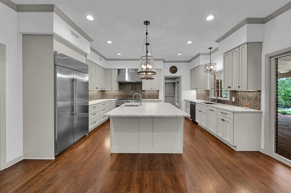 2825 Lake Air Drive Waco, TX 76710