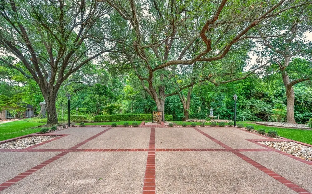 2825 Lake Air Drive Waco, TX 76710
