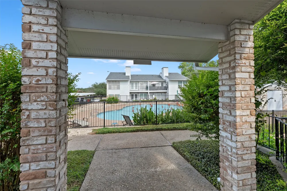 2905 Lake Shore Drive #204 Waco, TX 76708