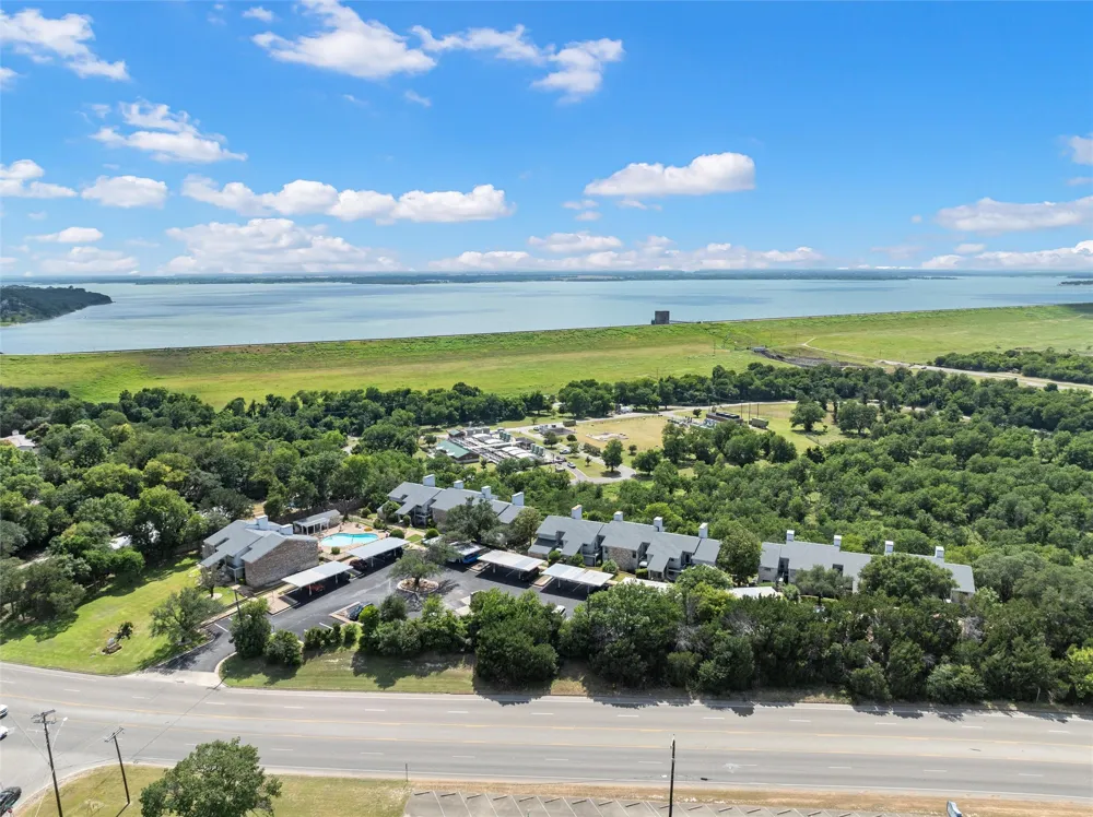 2905 Lake Shore Drive #204 Waco, TX 76708