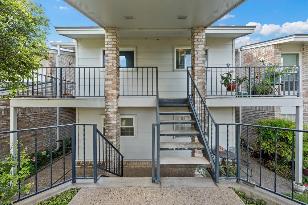 2905 Lake Shore Drive #204 Waco, TX 76708