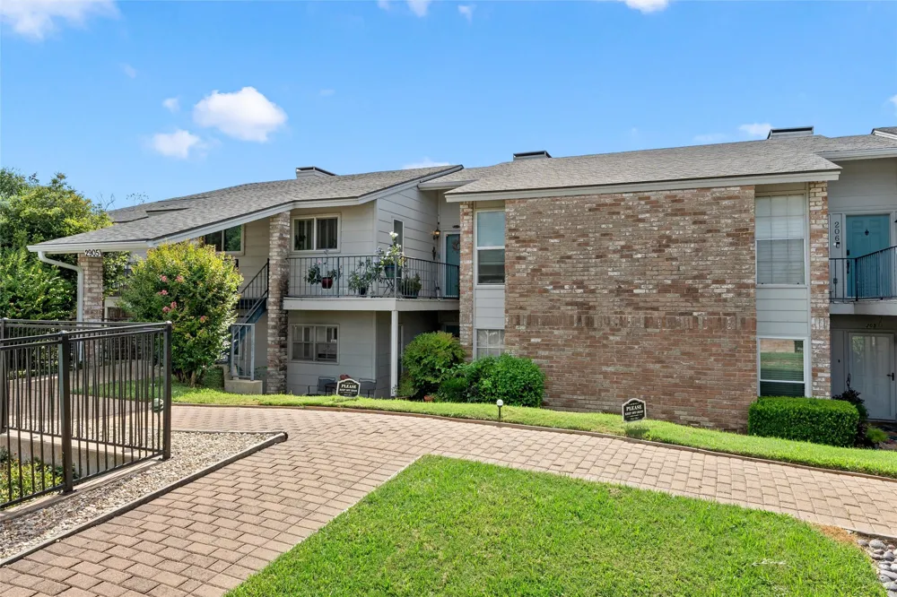 2905 Lake Shore Drive #204 Waco, TX 76708